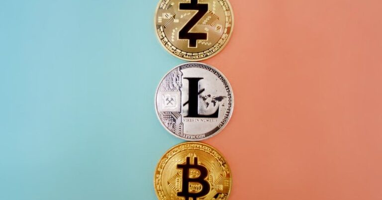 Zcash Jumps 48% to $800 as Grayscale ETF Filing Sparks Privacy Coin Frenzy